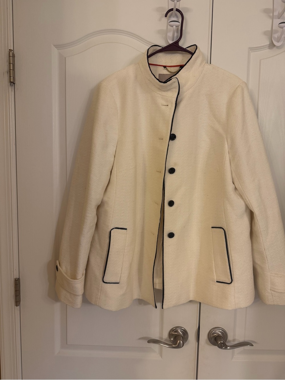Banana Republic Women’s Cream tweed Pea Coat with Black Trim heavy duty!